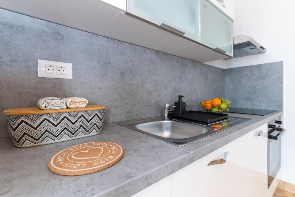 Cozy Apartment "Iskra" - 3 Bedrooms Zadar Exterior photo